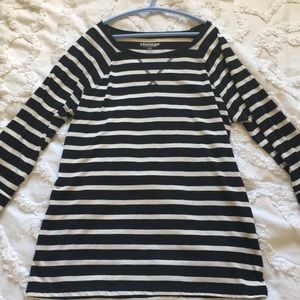 Old Navy small vintage tee